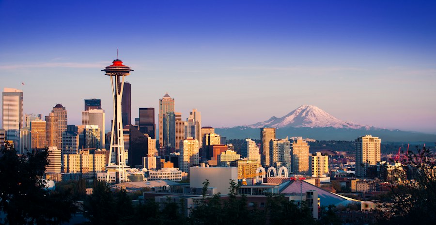 Seattle Space Needle & Mount Rainier